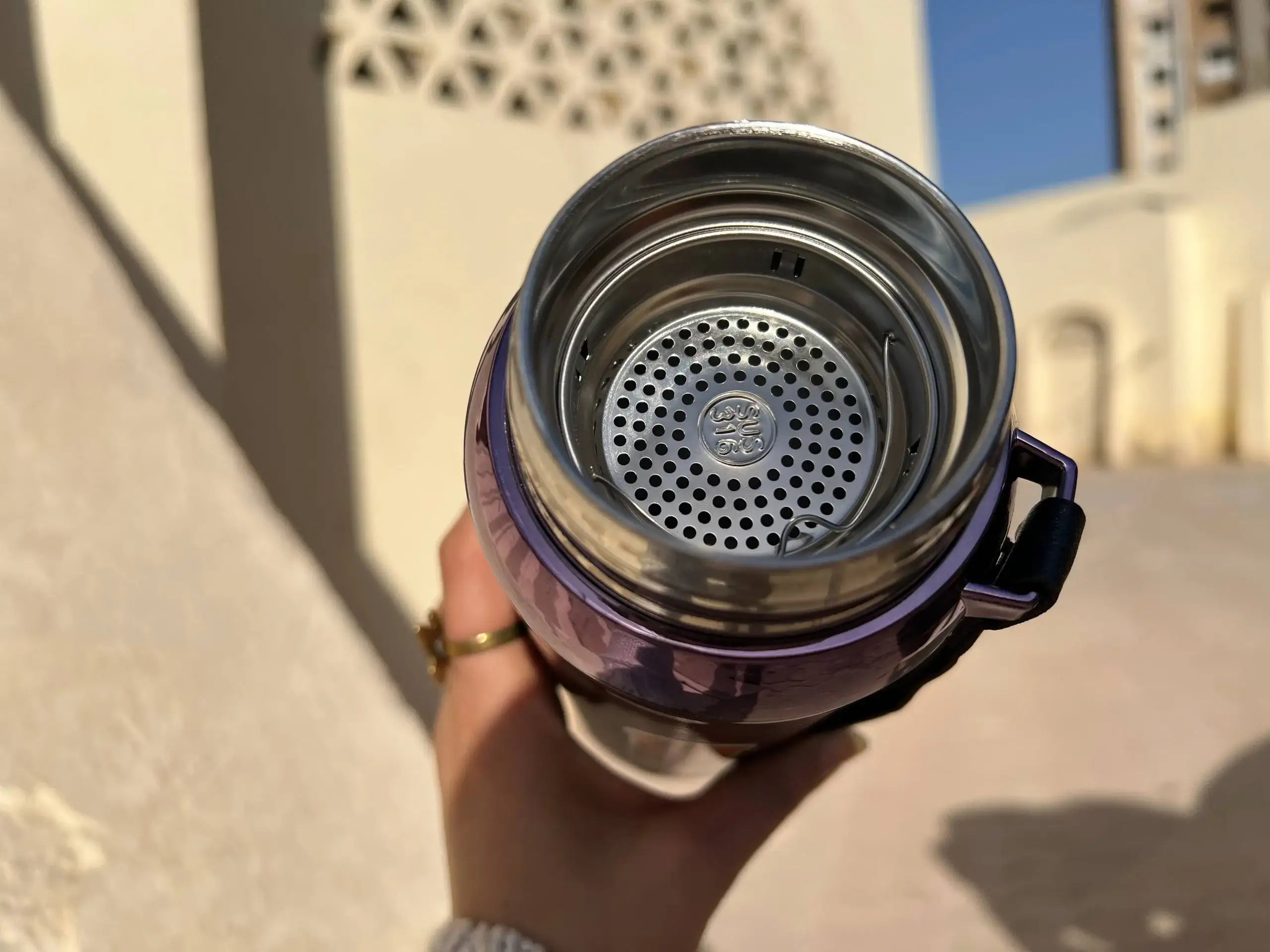 زجاجة حرارية من الستانلس ستيل مع مصفاة – 800 مل – خيارات التخصيص