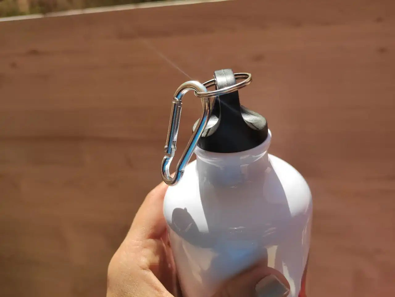 زجاجة مياه ألومنيوم بيضاء - اشترِ 2 واحصل على 1 مجانًا