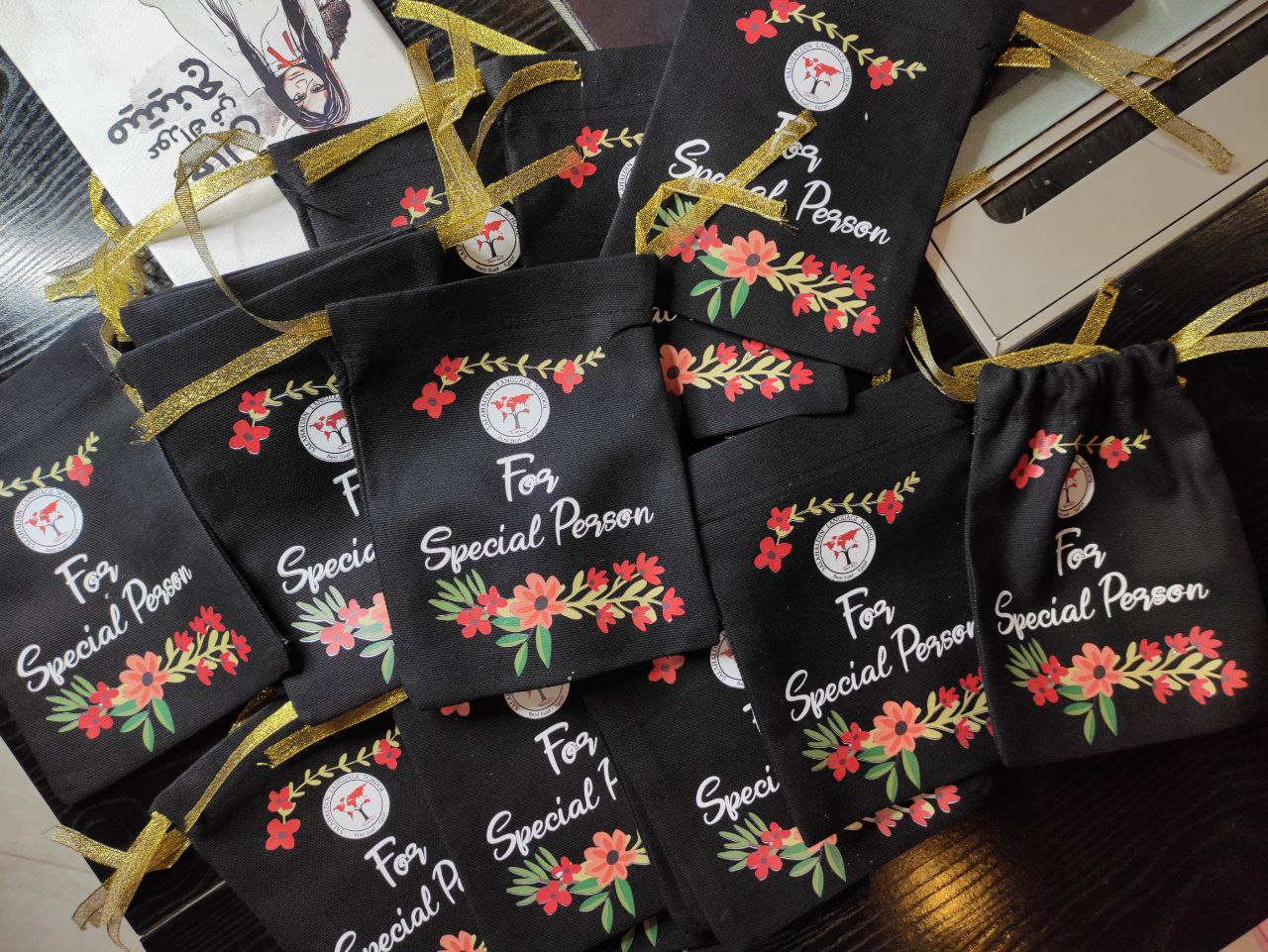 Gift Bag - size 14 cm * 19 cm - Buy 2 get 1 free