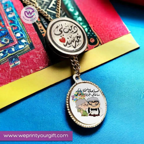 Necklace with circle pendant