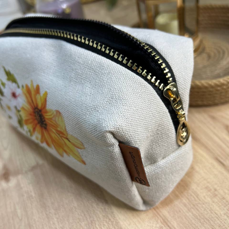 حقيبة مكياج صندوقية - بدون بطانة داخلية - اشترِ 2 واحصل على 1 مجانًا