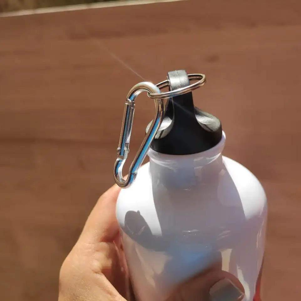 زجاجة مياه ألومنيوم بيضاء - اشترِ 2 واحصل على 1 مجانًا