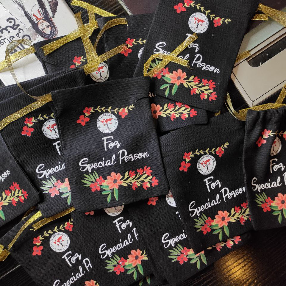 Gift Bag - size 14 cm * 19 cm - Buy 2 get 1 free